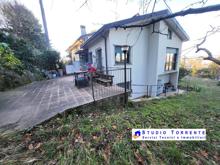 Villa in vendita a Inverigo