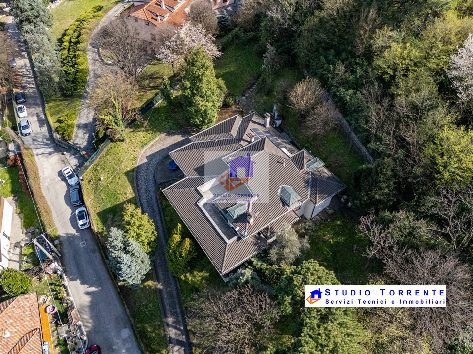 Villa in vendita a Inverigo