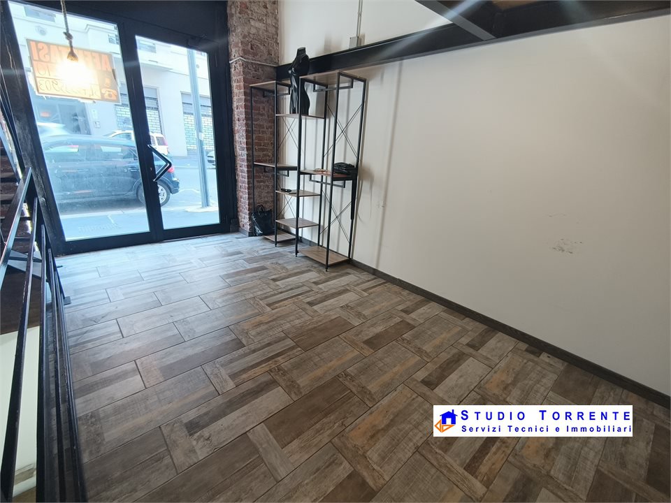 Locale commerciale in affitto a Milano