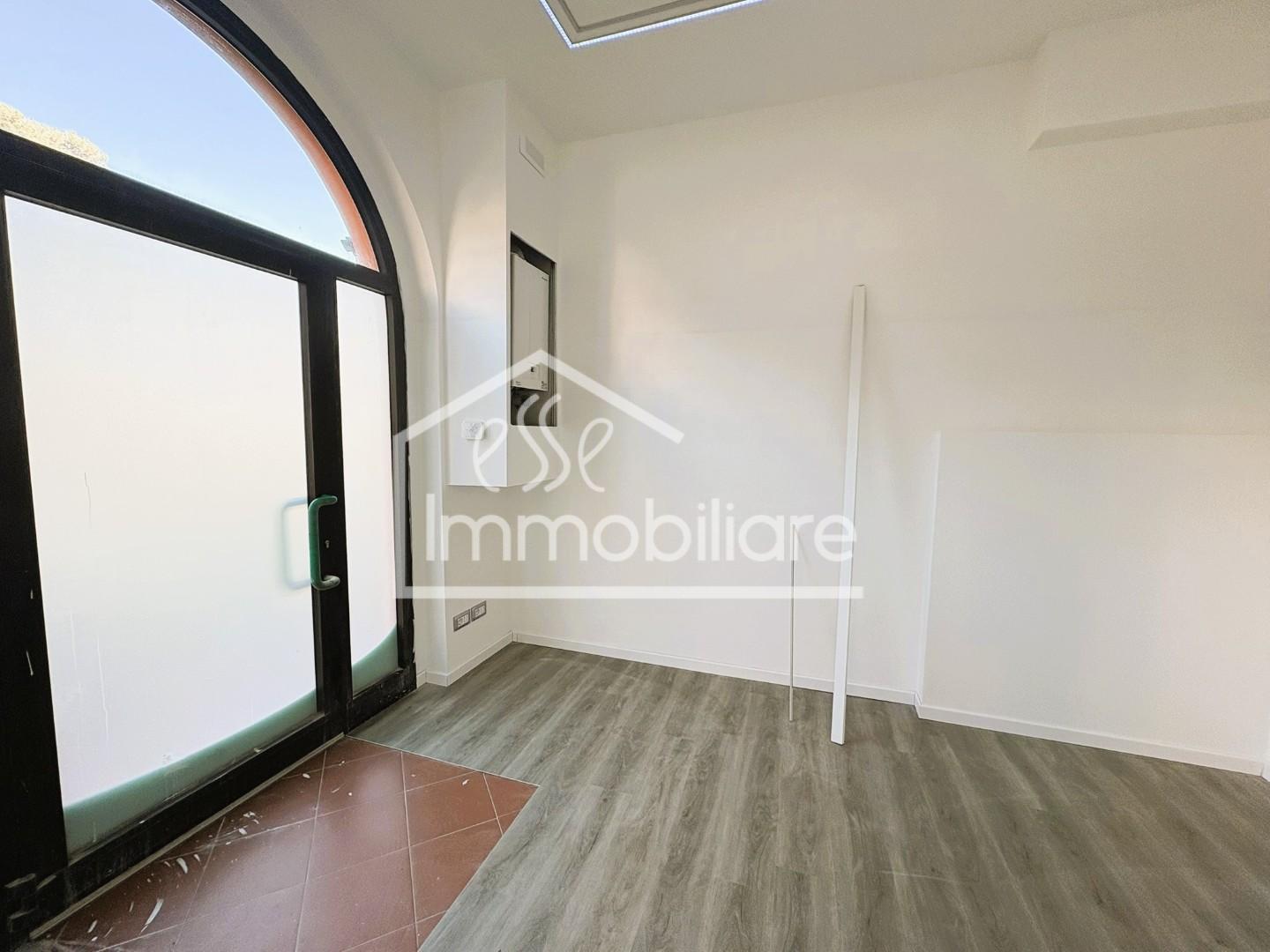 Negozio in affitto a Empoli