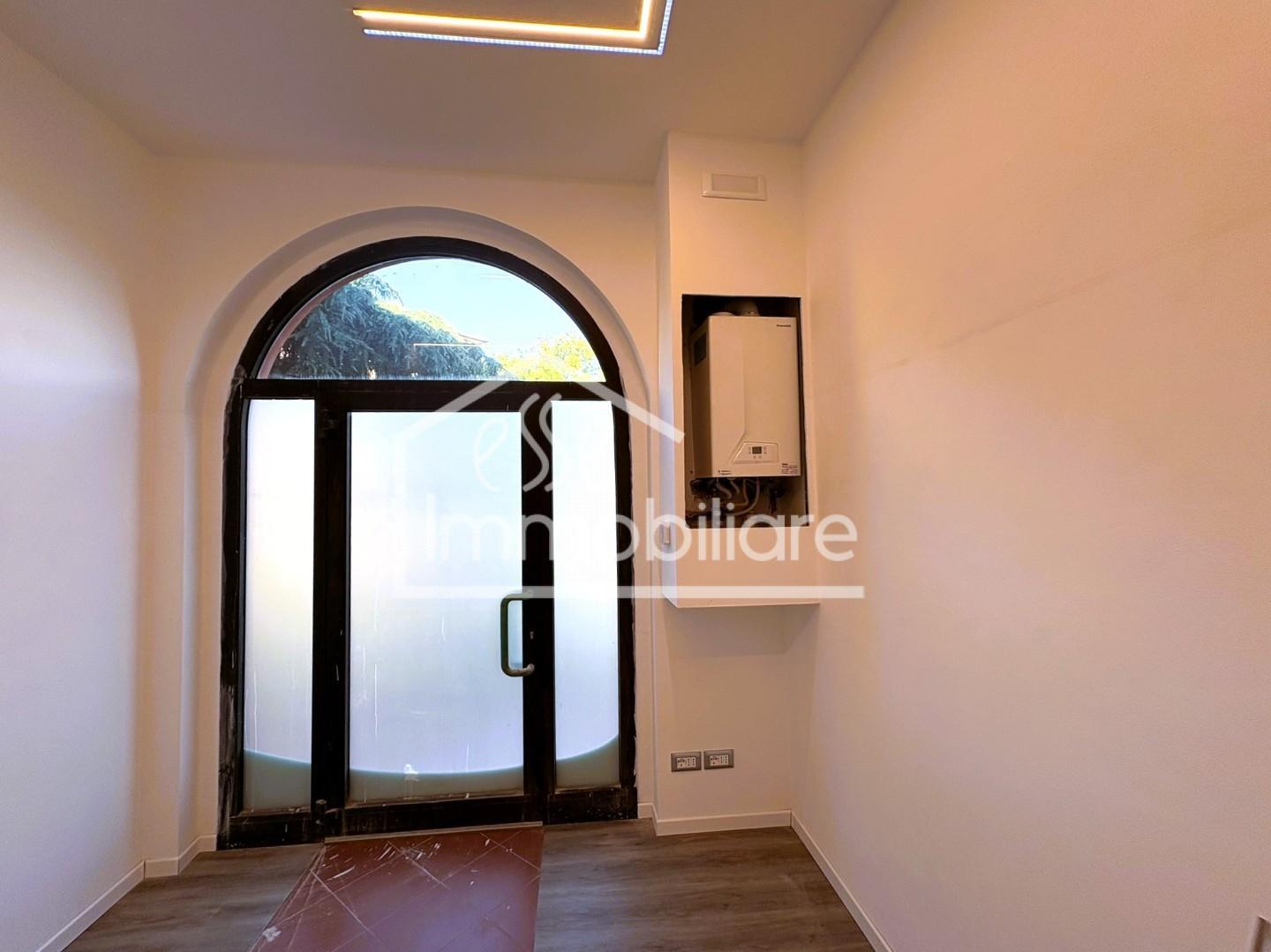 Negozio in affitto a Empoli