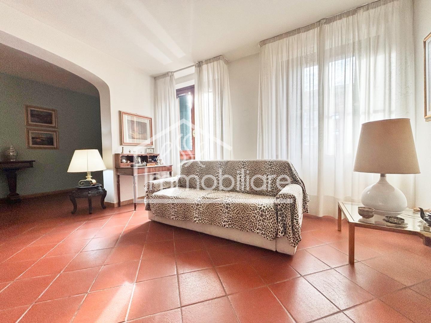 Casa indipendente con terrazzo, Empoli zona ospedale