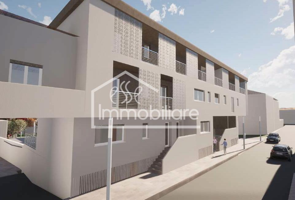 Trilocale con terrazzo, Capraia e Limite limite