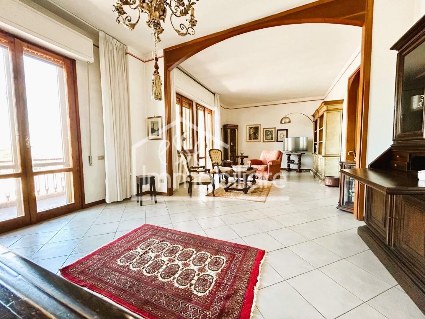 Attico con terrazzo a Empoli