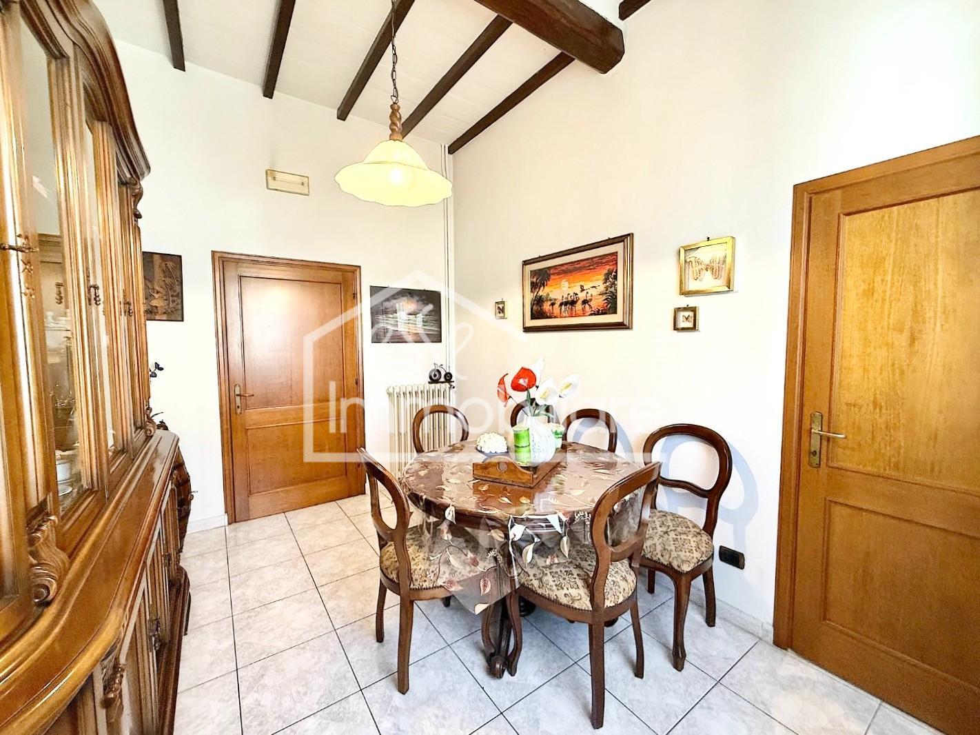 Appartamento con terrazzo, Capraia e Limite limite