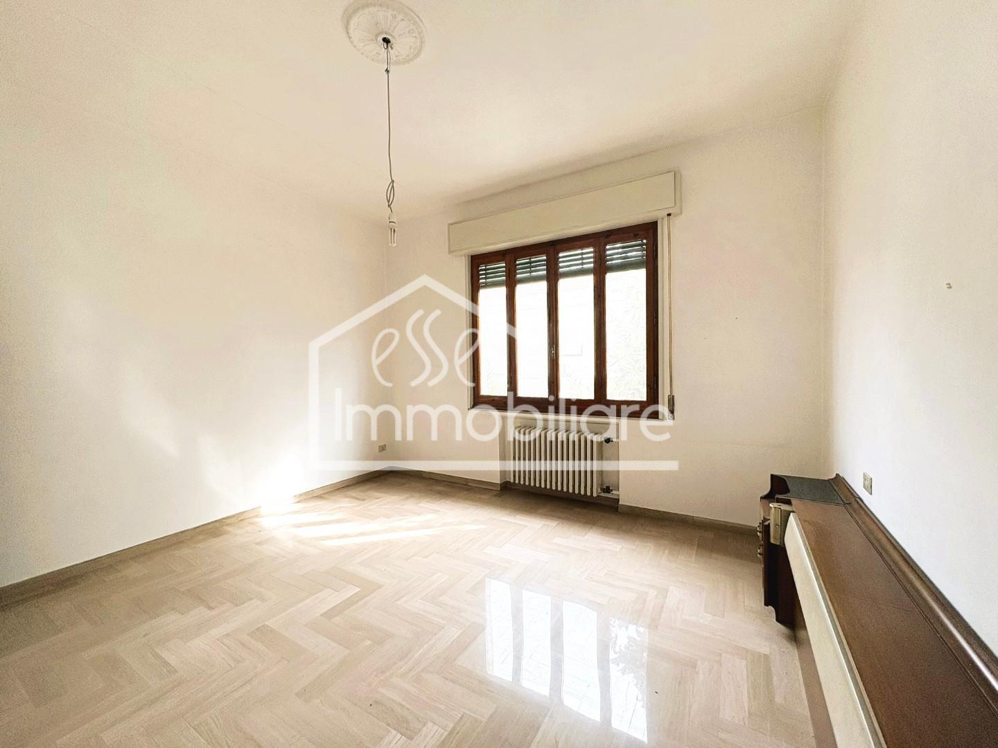Casa indipendente con giardino, Empoli zona pretura