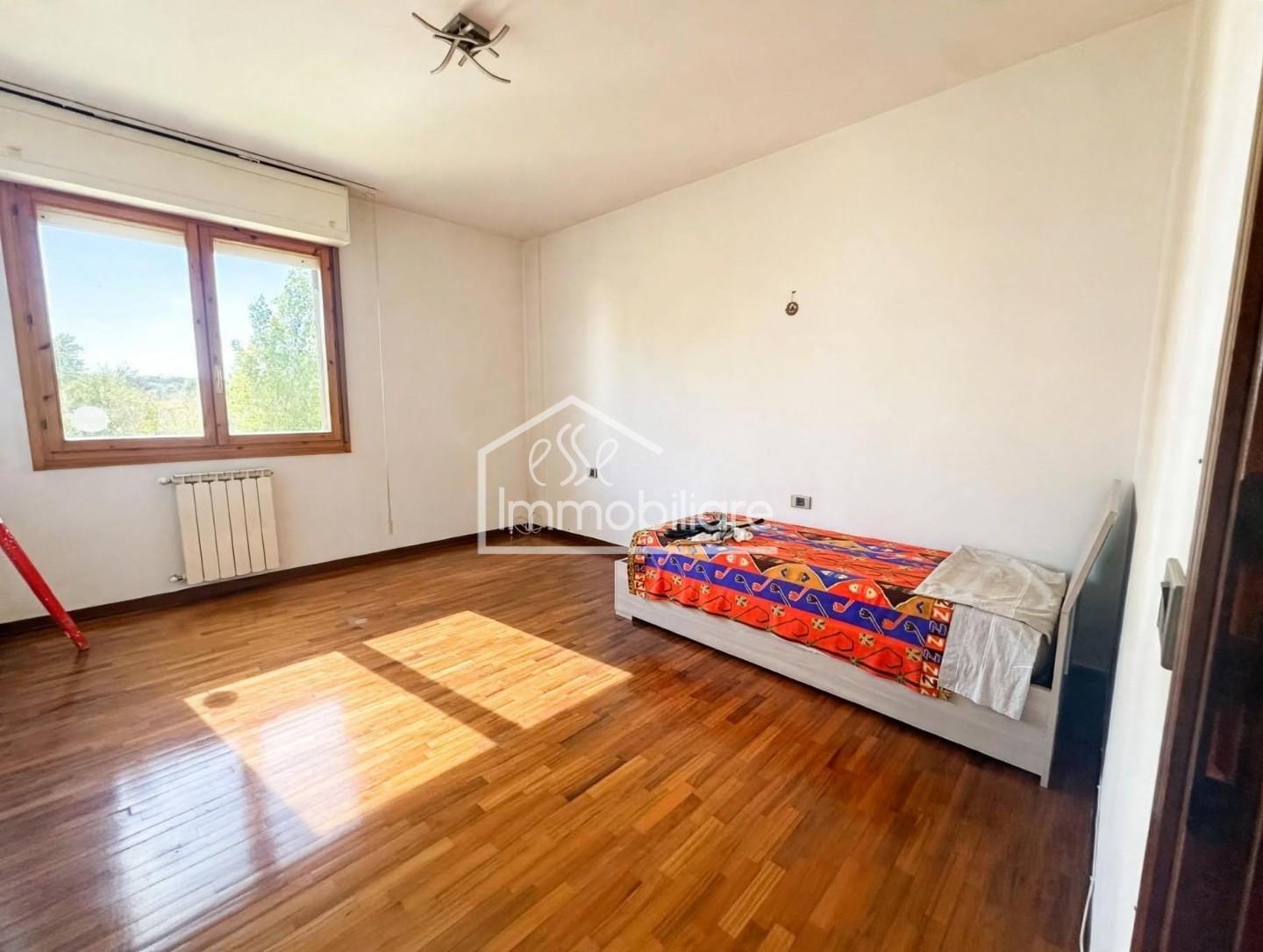 Trilocale con terrazzo a Empoli