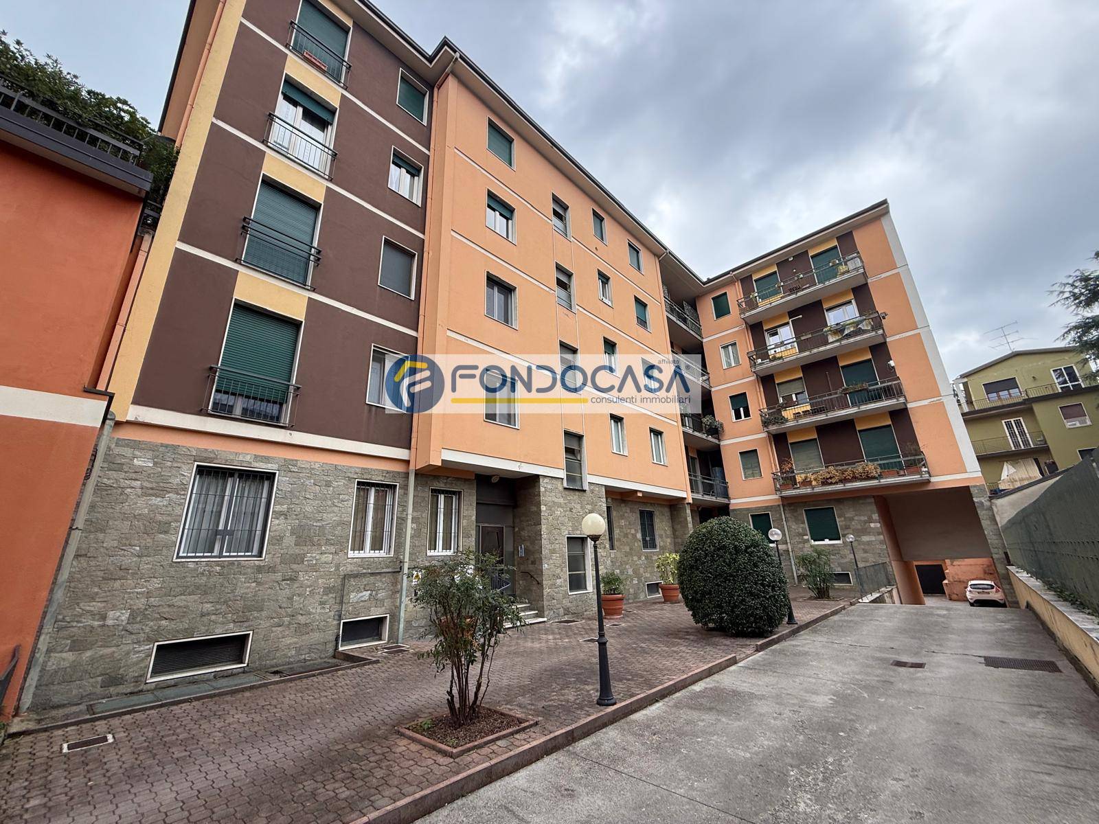 Appartamento in vendita a Brescia, Via Crocifissa