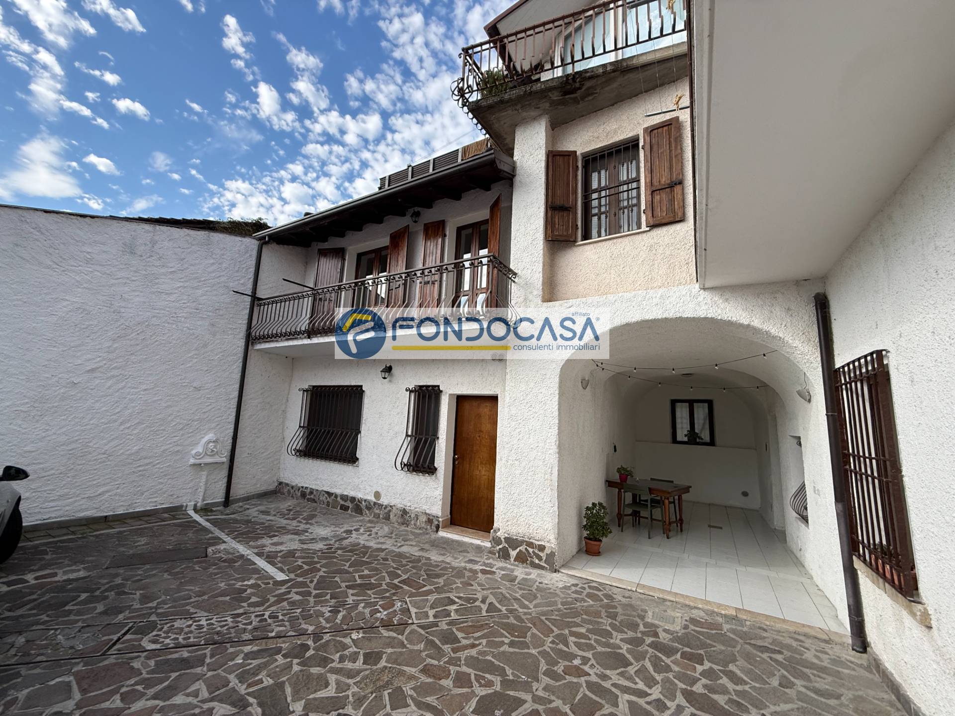 Casa indipendente in vendita a Manerba del Garda, Sorarolo