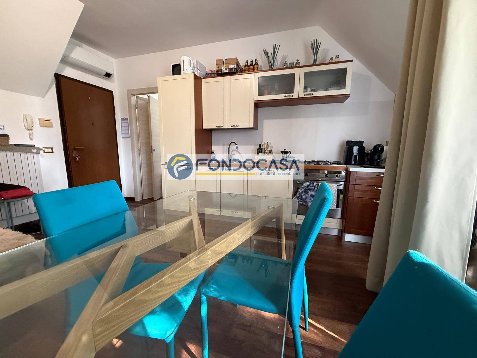 Appartamento in vendita a Desenzano del Garda, Desenzano del Garda