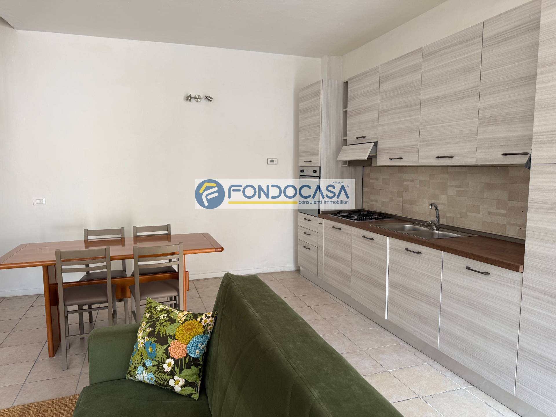 Casa indipendente in vendita a Manerba del Garda, Sorarolo