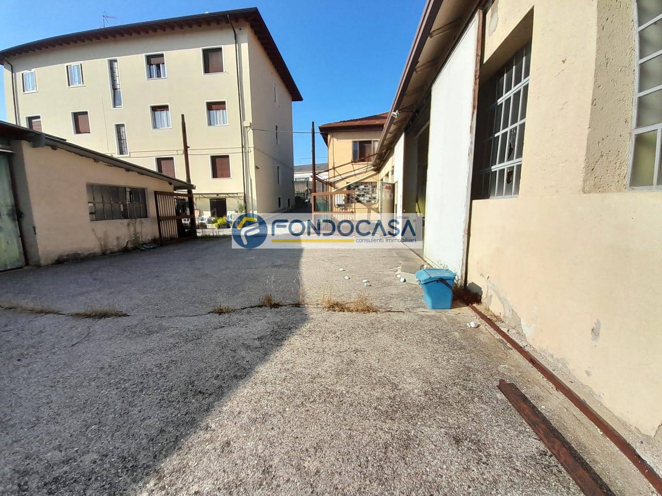 Casa indipendente in vendita a Desenzano del Garda, Desenzano del Garda