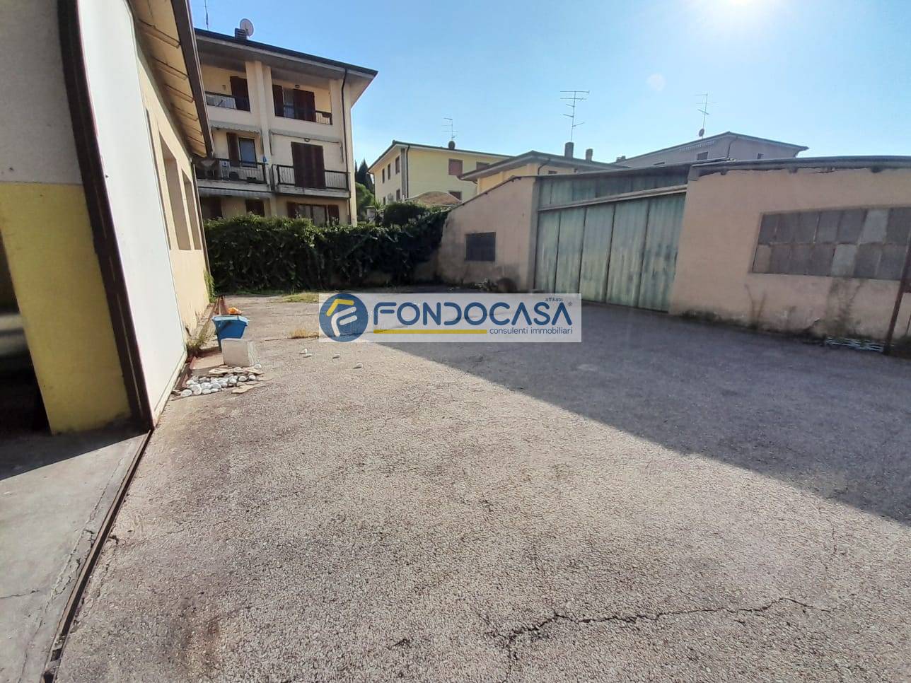 Casa indipendente in vendita a Desenzano del Garda, Desenzano del Garda