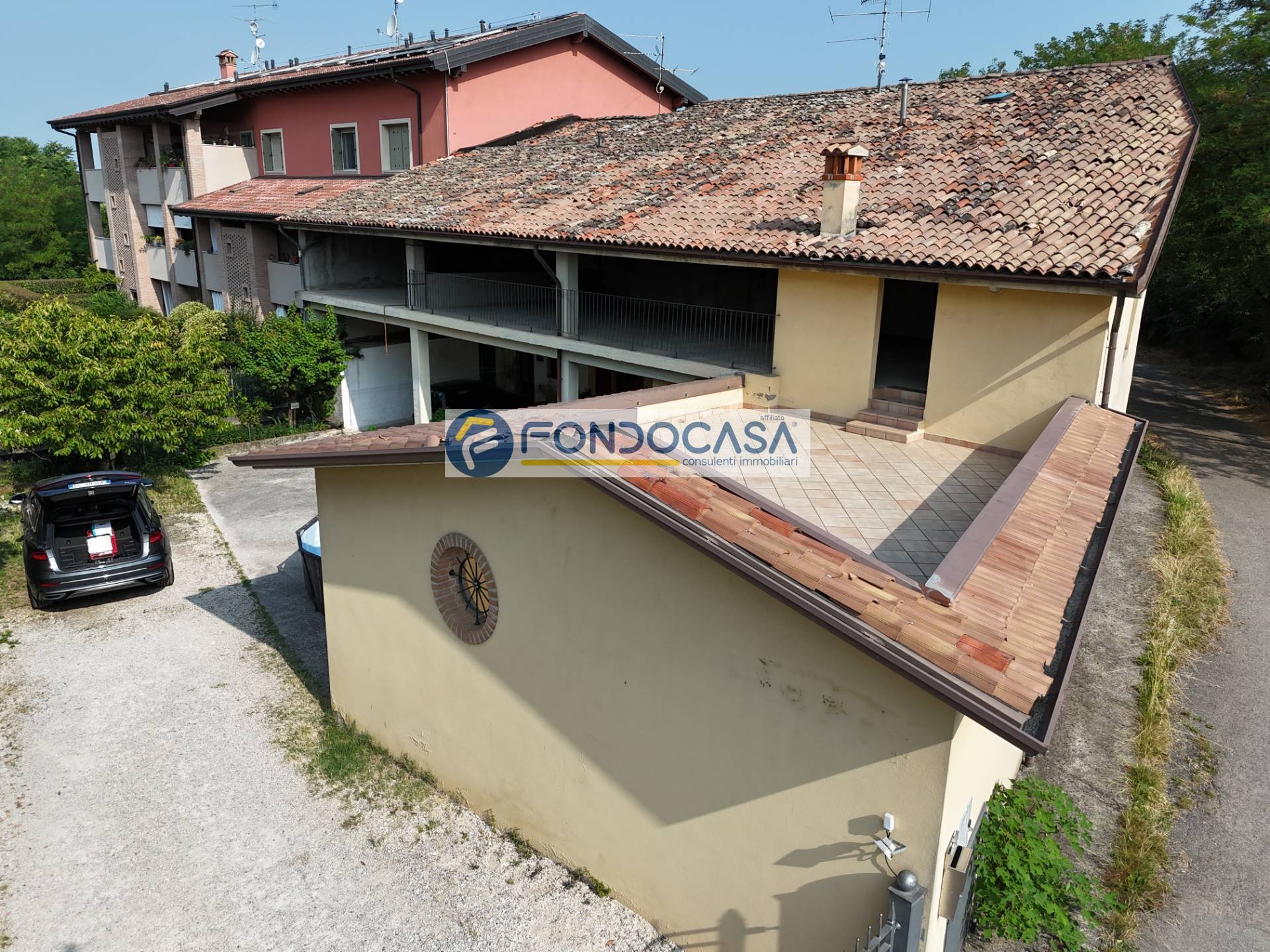 Palazzo intero stabile in vendita a Lonato del Garda