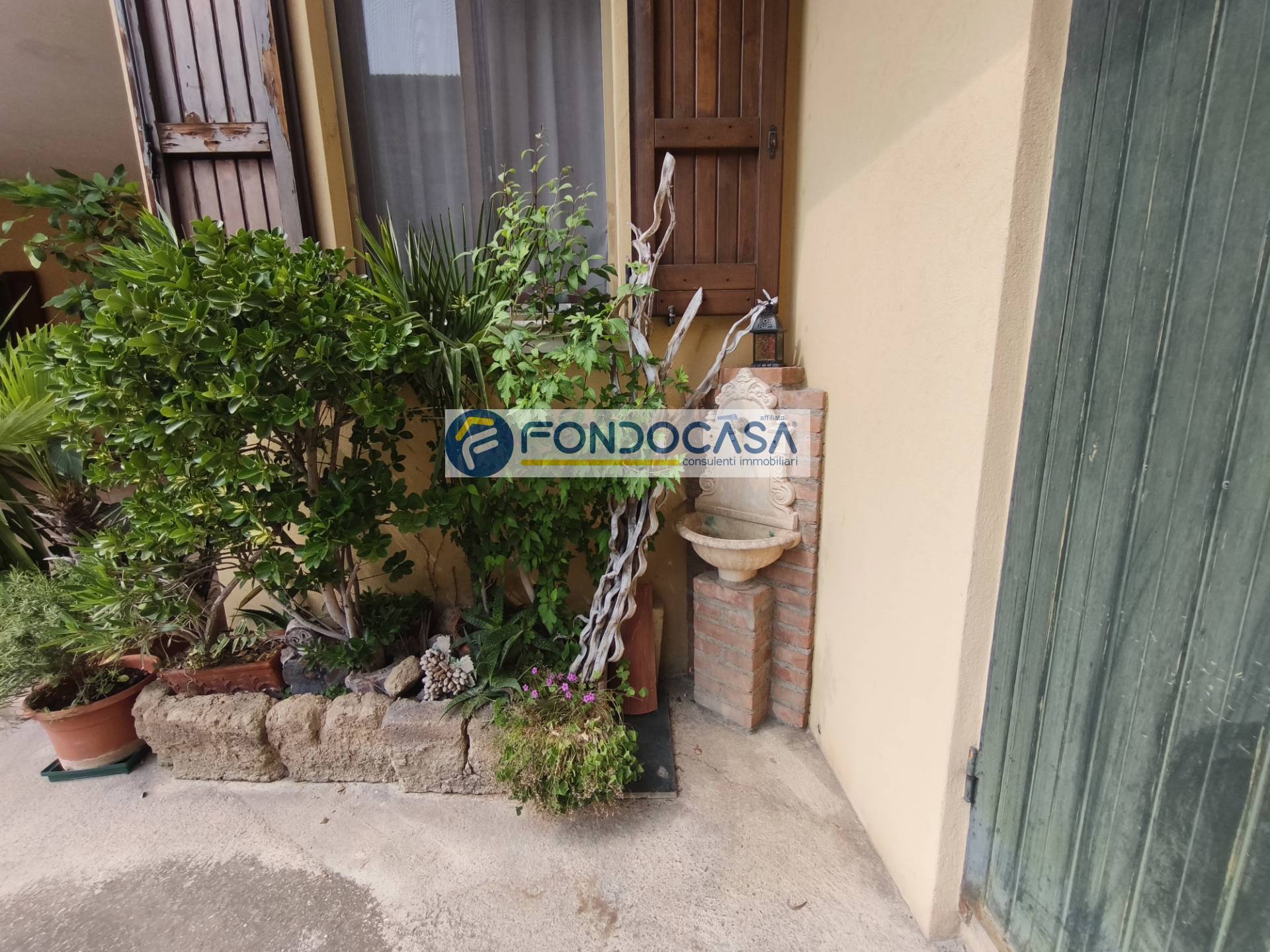 Palazzo intero stabile in vendita a Lonato del Garda