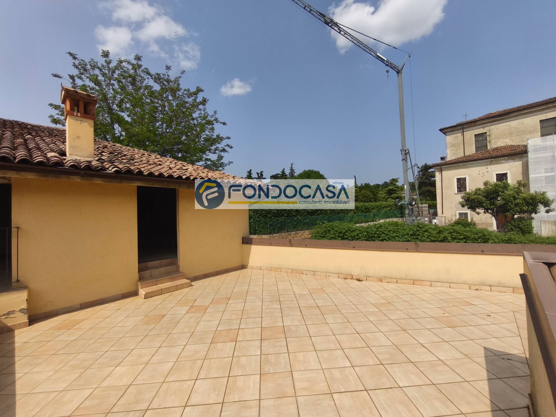 Palazzo intero stabile in vendita a Lonato del Garda