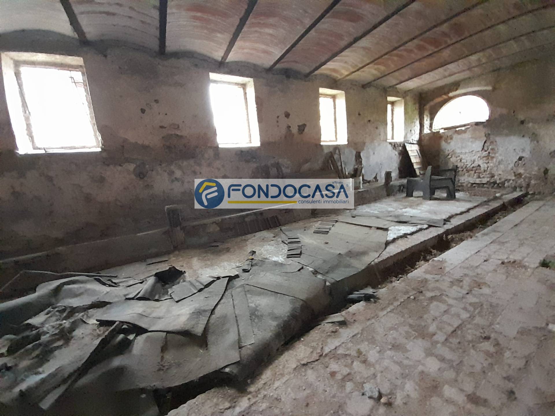 Rustico in vendita a Lonato del Garda, Esenta