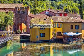 Locale commerciale in vendita a Valeggio sul Mincio