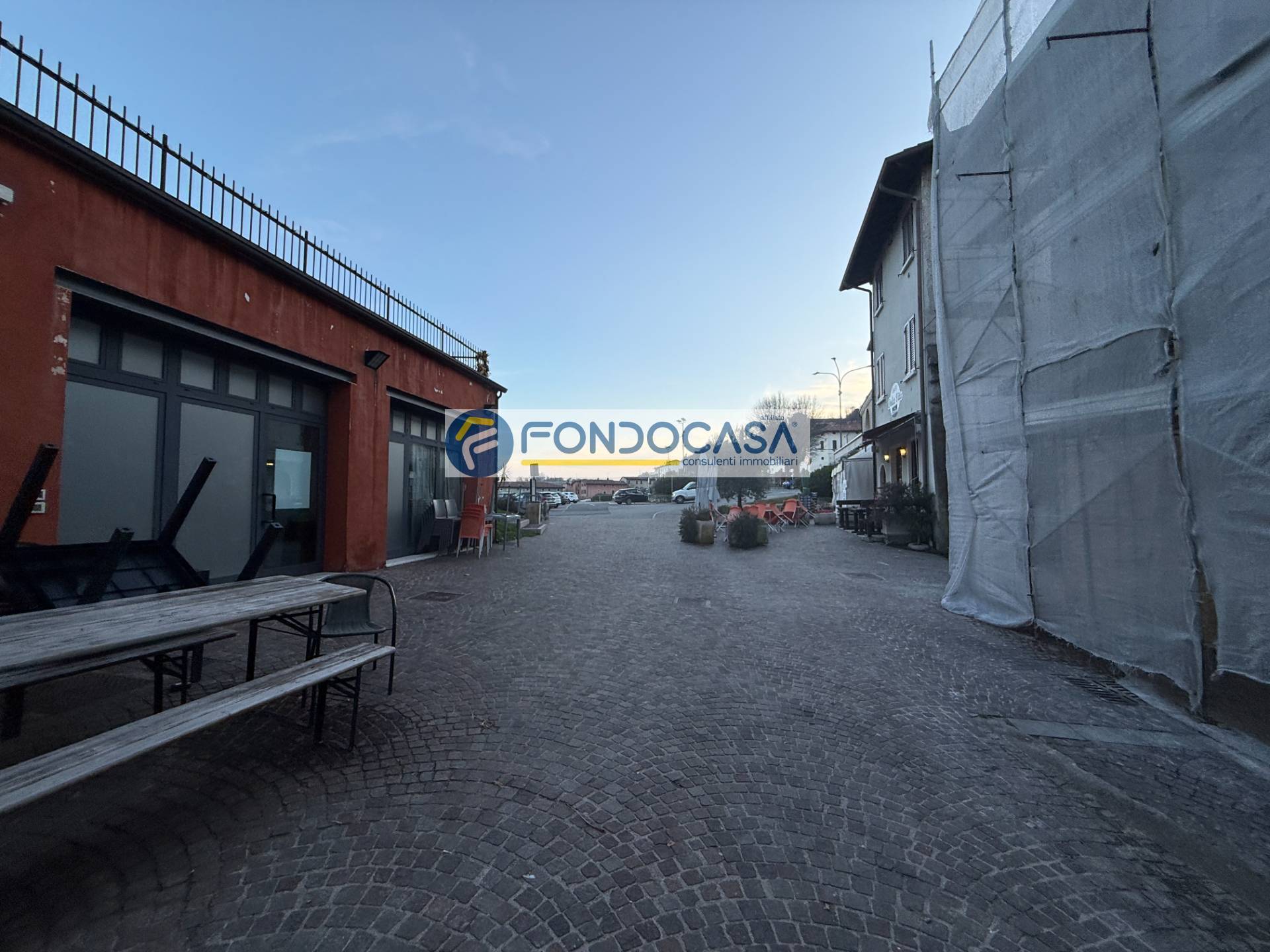 Rustico in vendita a Puegnago sul Garda