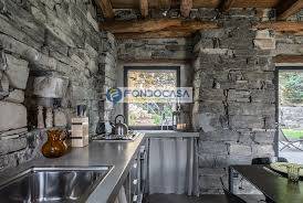 Rustico in vendita a Puegnago sul Garda