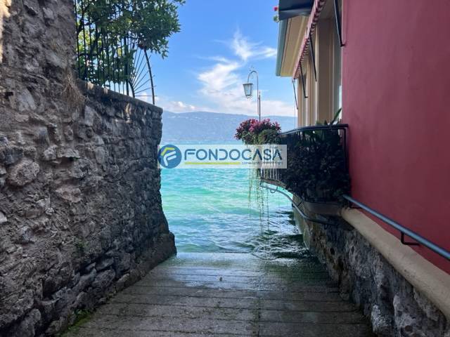 Casa indipendente in vendita a Gargnano