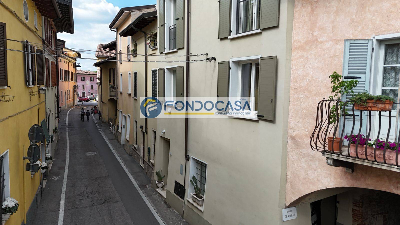 Casa indipendente in vendita a Lonato del Garda