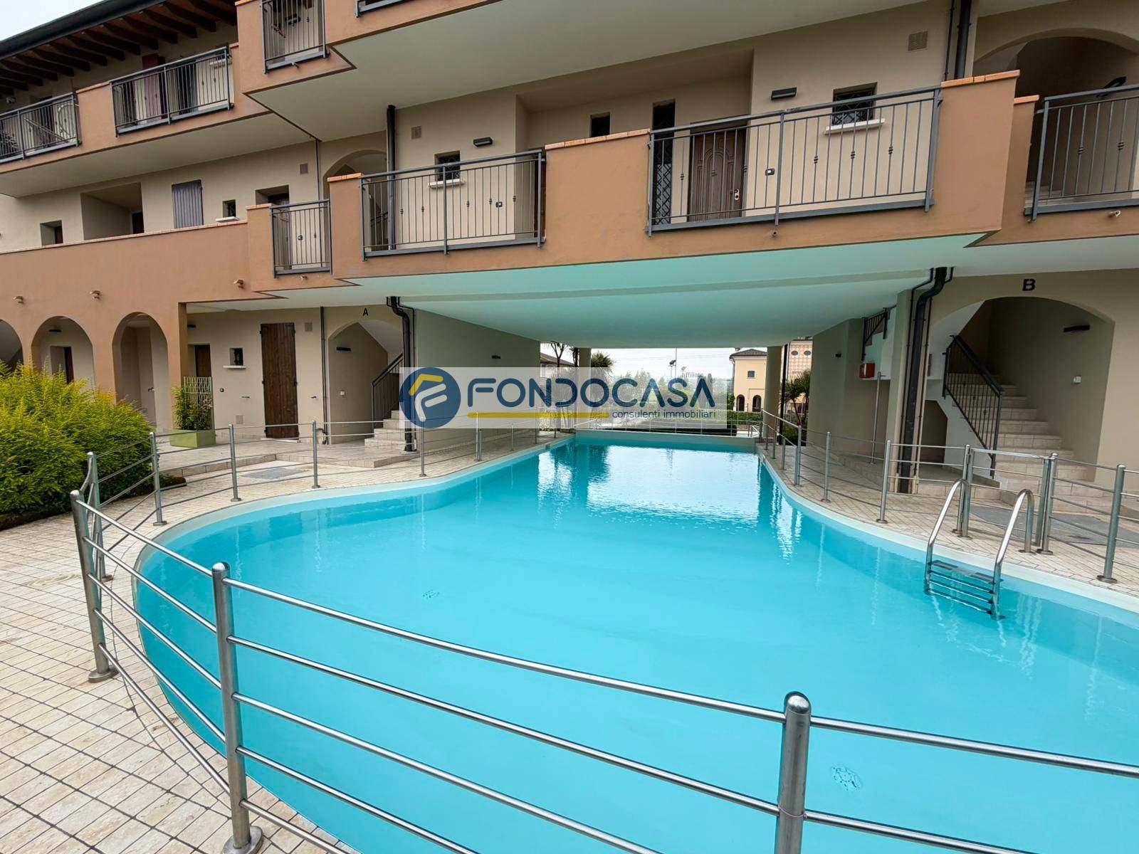Appartamento in vendita a Desenzano del Garda, Vaccarolo