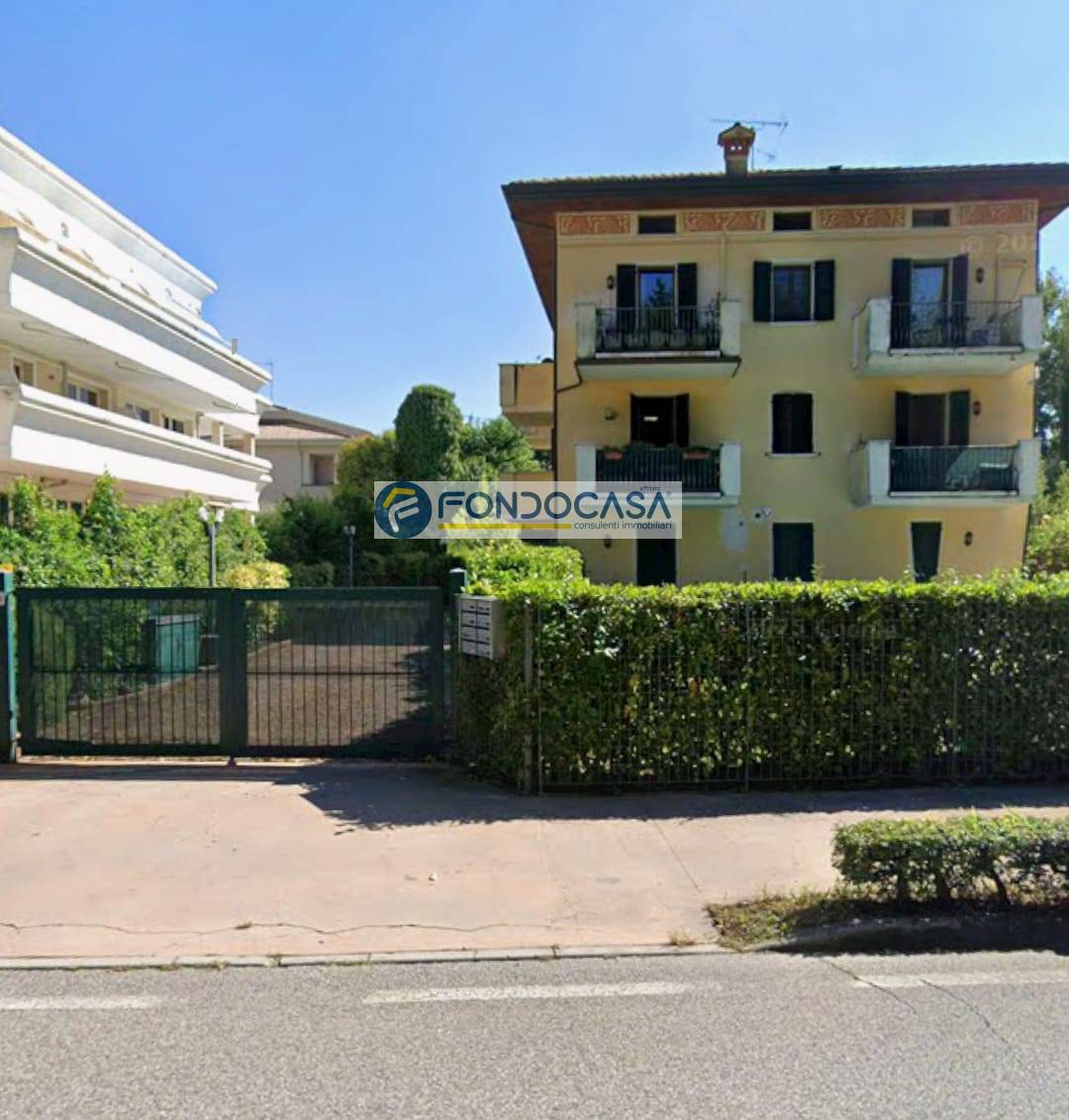 Appartamento in vendita a Desenzano del Garda