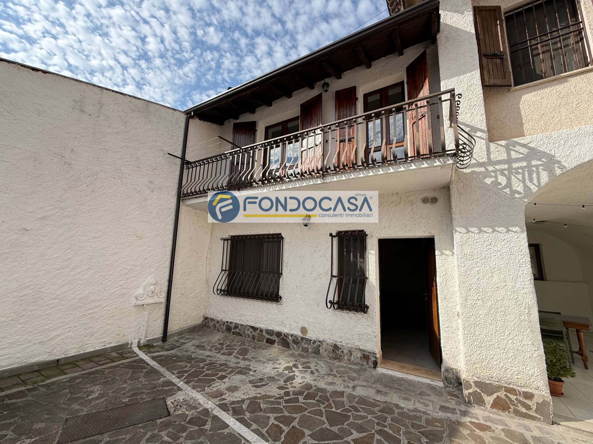 Casa indipendente in vendita a Manerba del Garda, Sorarolo