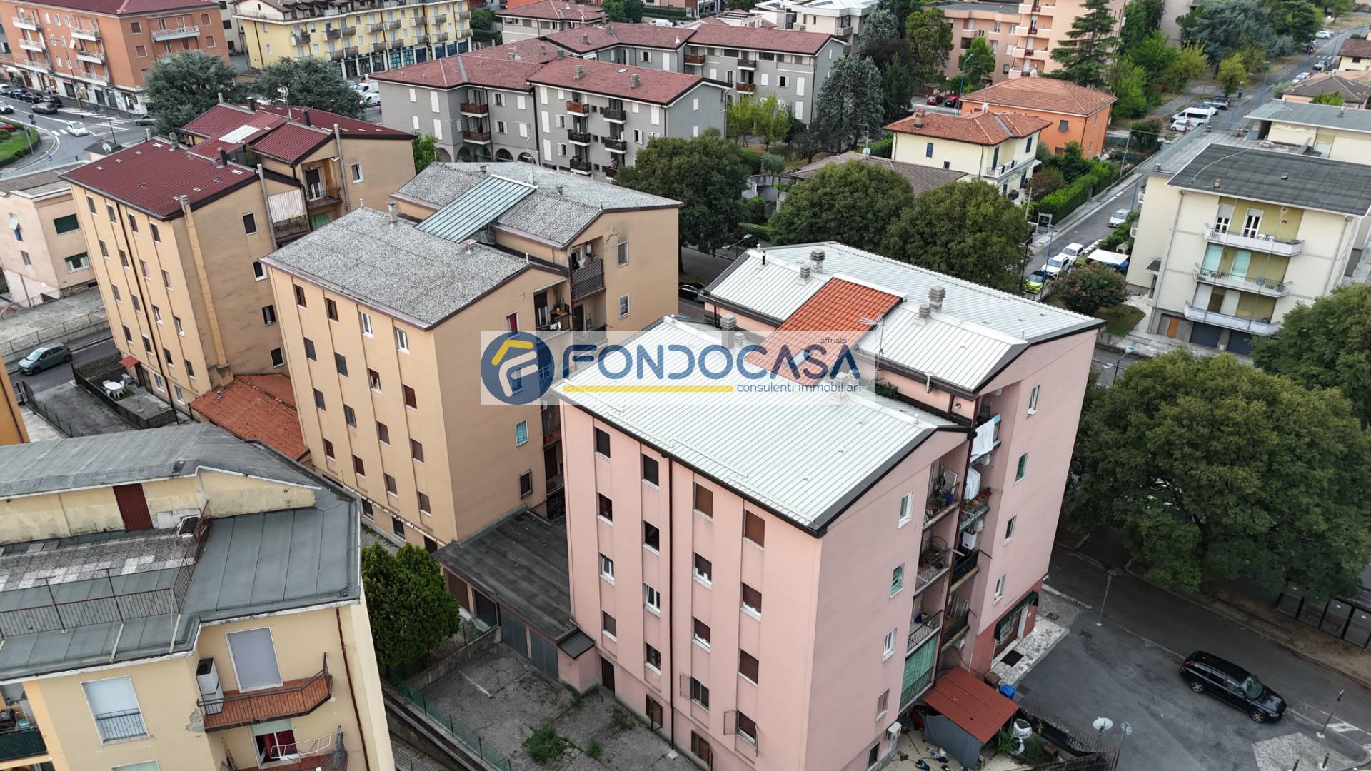 Locale commerciale in vendita a Brescia