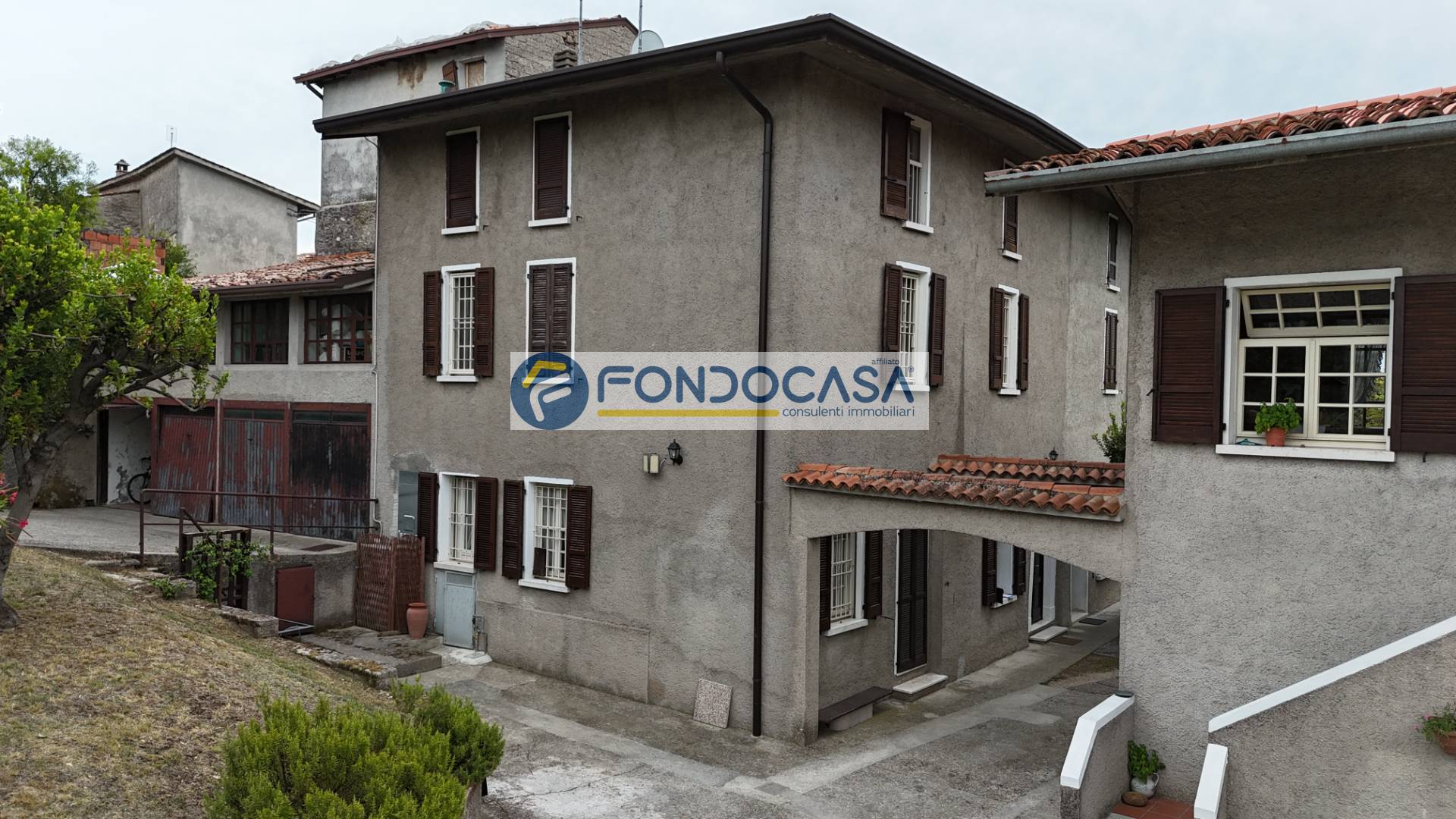 Indipendente in vendita a Desenzano del Garda, Desenzano del Garda