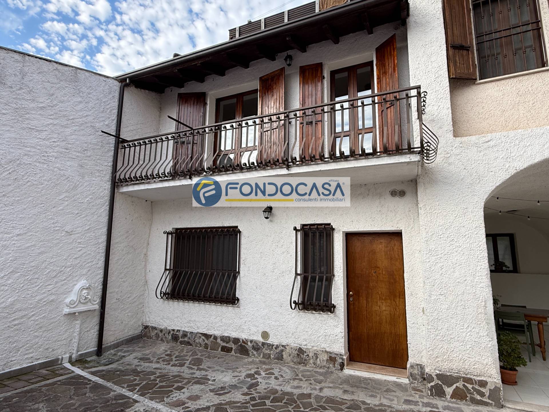 Casa indipendente in vendita a Manerba del Garda, Sorarolo