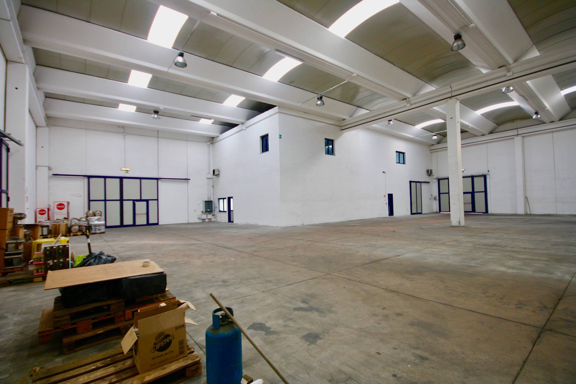 Capannone industriale in vendita a Olbia, Olbia citt