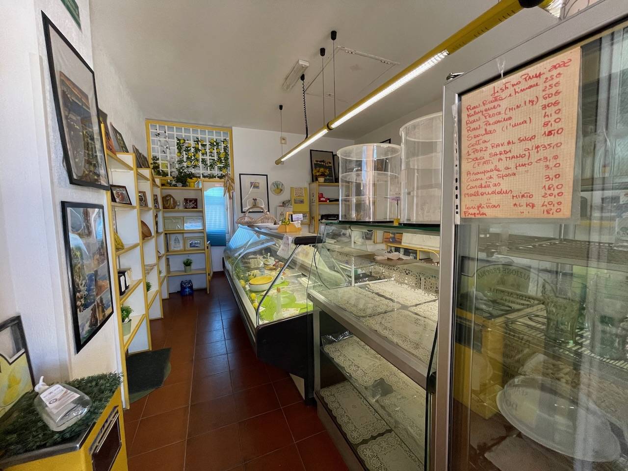 Locale commerciale in vendita a Golfo Aranci