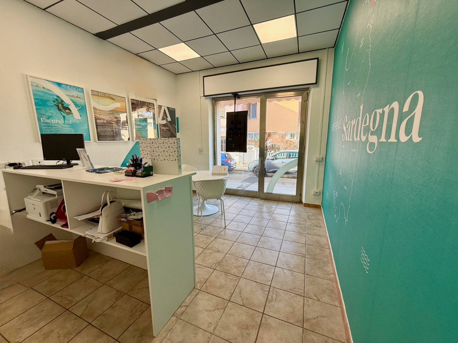 Locale commerciale in vendita a Golfo Aranci