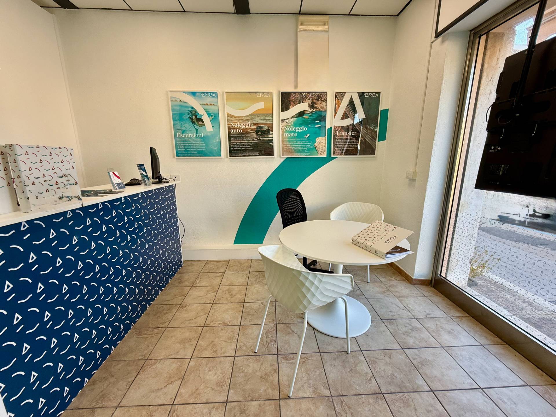 Locale commerciale in vendita a Golfo Aranci