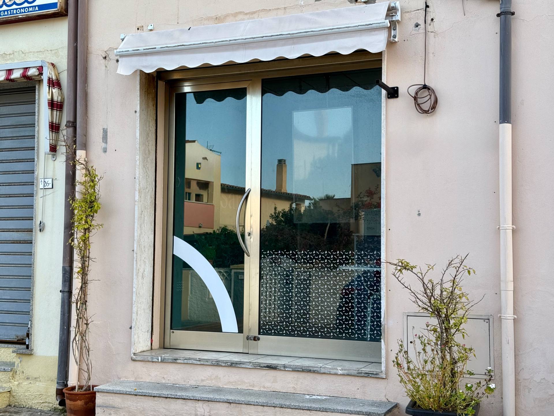 Locale commerciale in vendita a Golfo Aranci