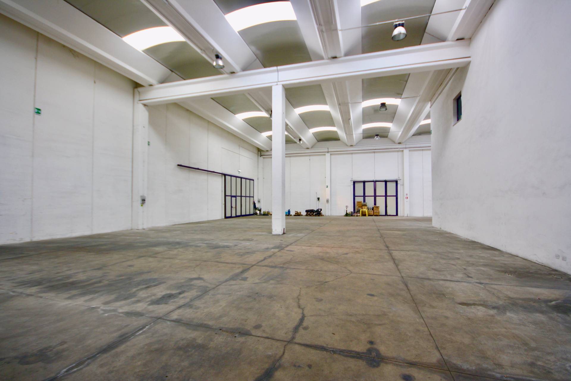 Capannone industriale in vendita a Olbia, Olbia citt