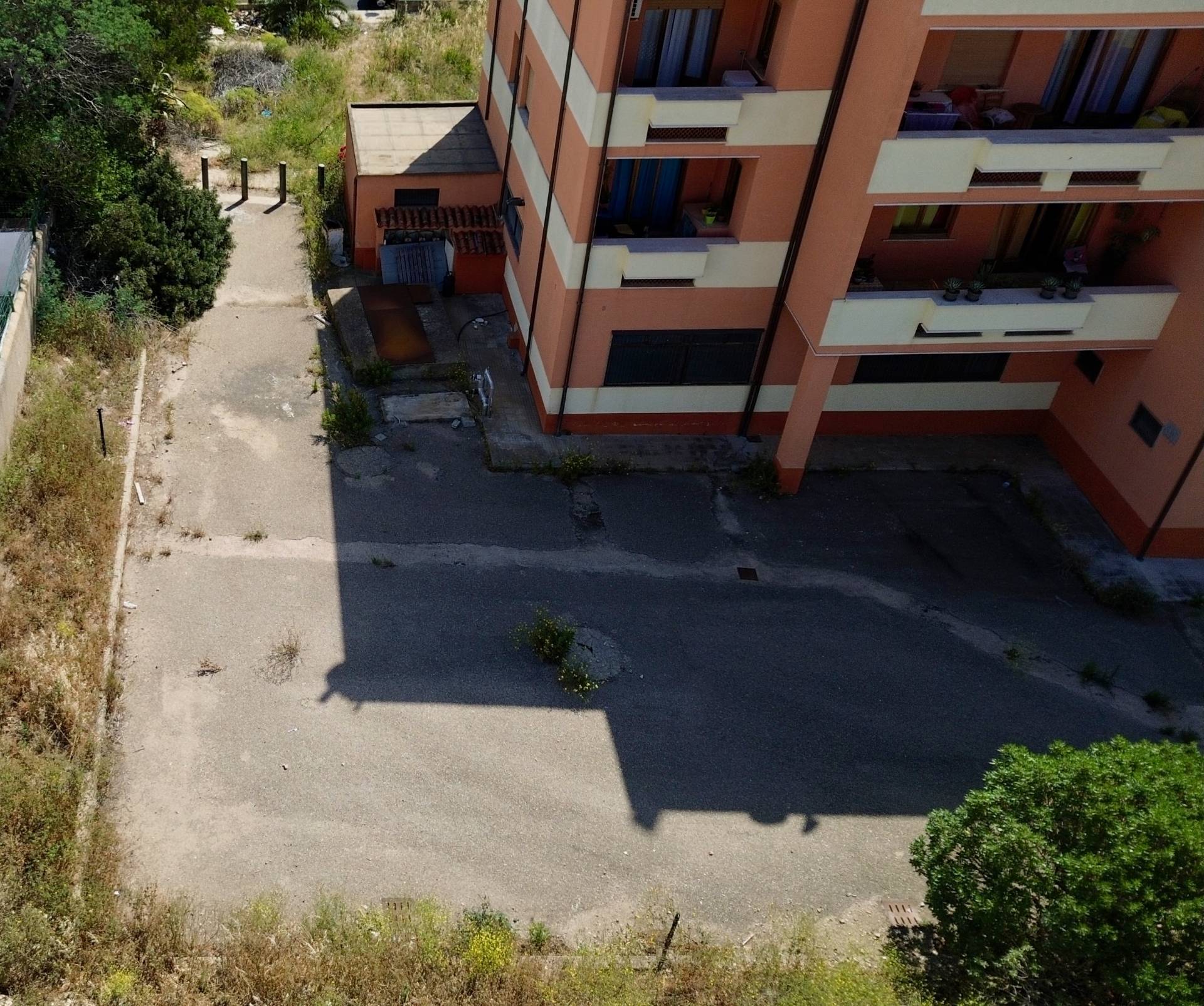 Locale commerciale in affitto a Olbia, Olbia citt