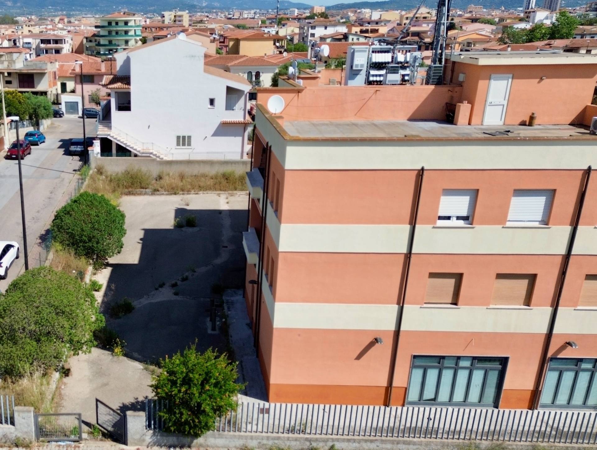 Locale commerciale in affitto a Olbia, Olbia citt