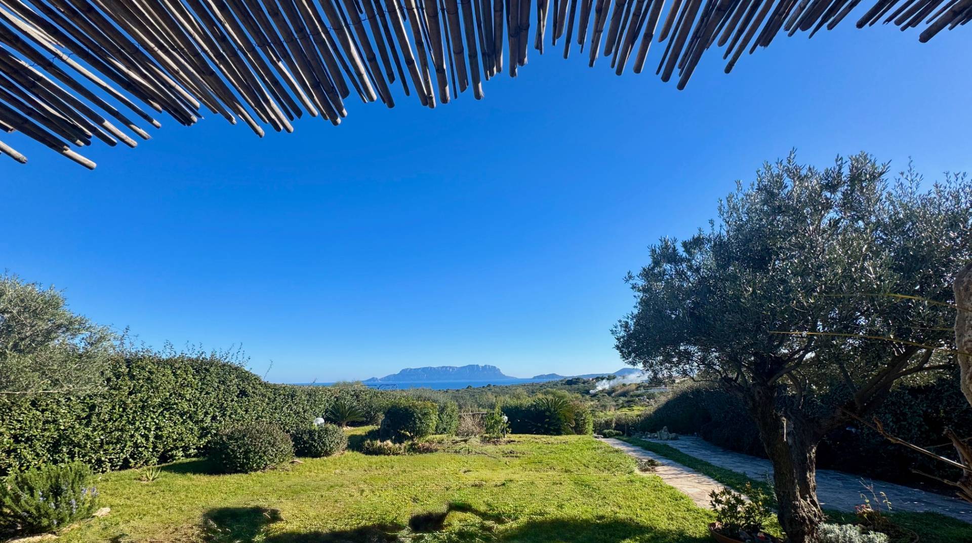 Villa in vendita a Golfo Aranci, Terrata