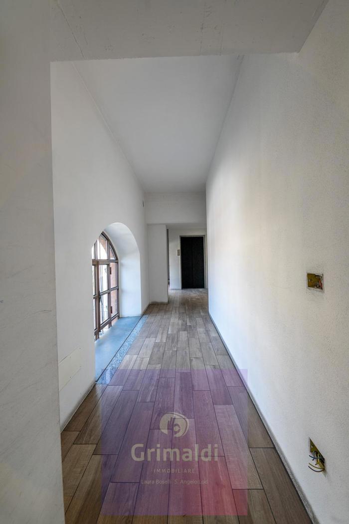 Stabile/Palazzo in affitto a Pavia