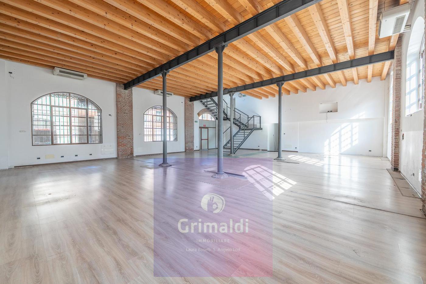 Stabile/Palazzo in affitto a Pavia