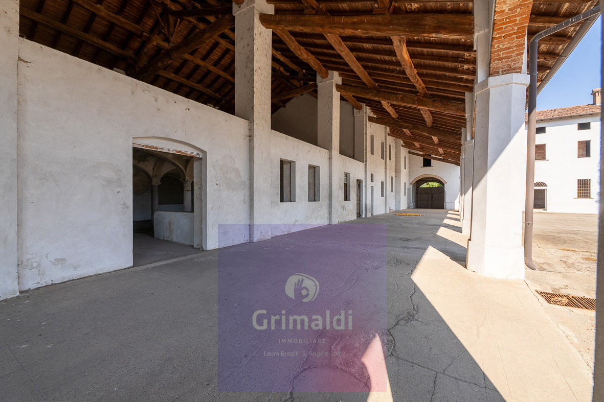 Rustico con giardino a Grumello Cremonese ed Uniti