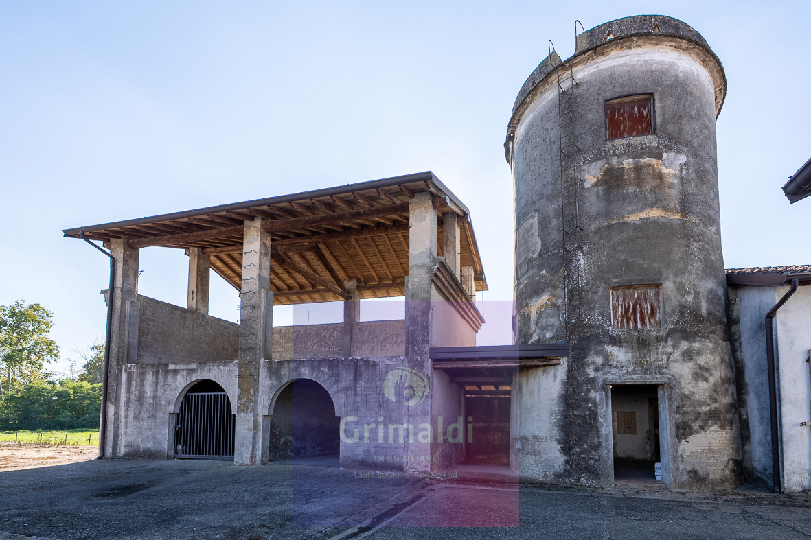 Rustico con giardino a Grumello Cremonese ed Uniti