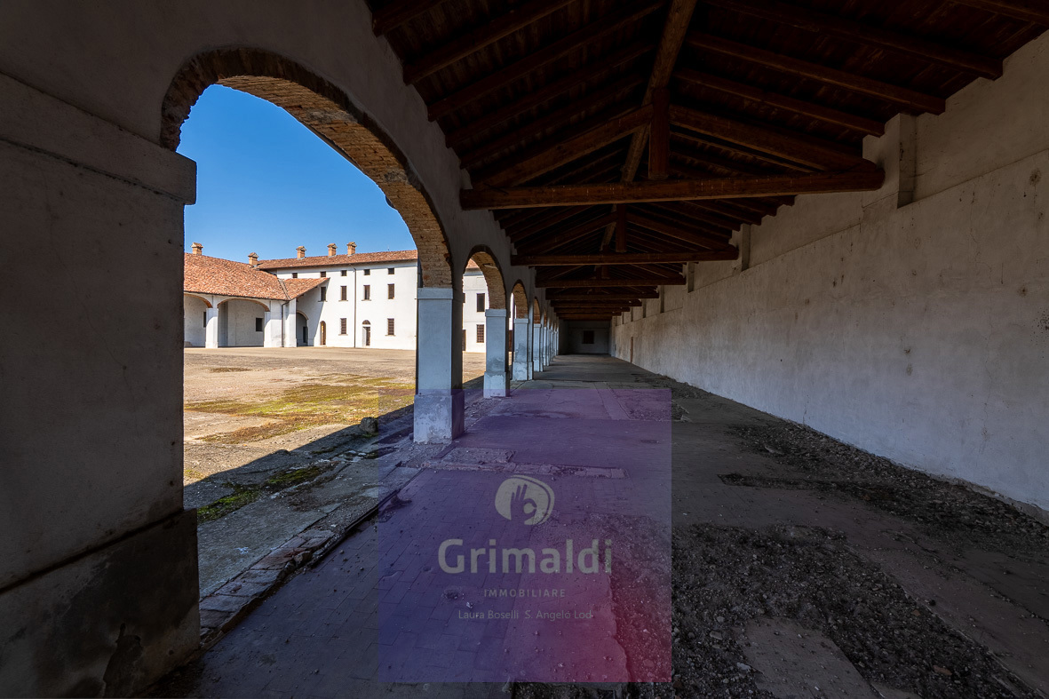 Rustico con giardino a Grumello Cremonese ed Uniti