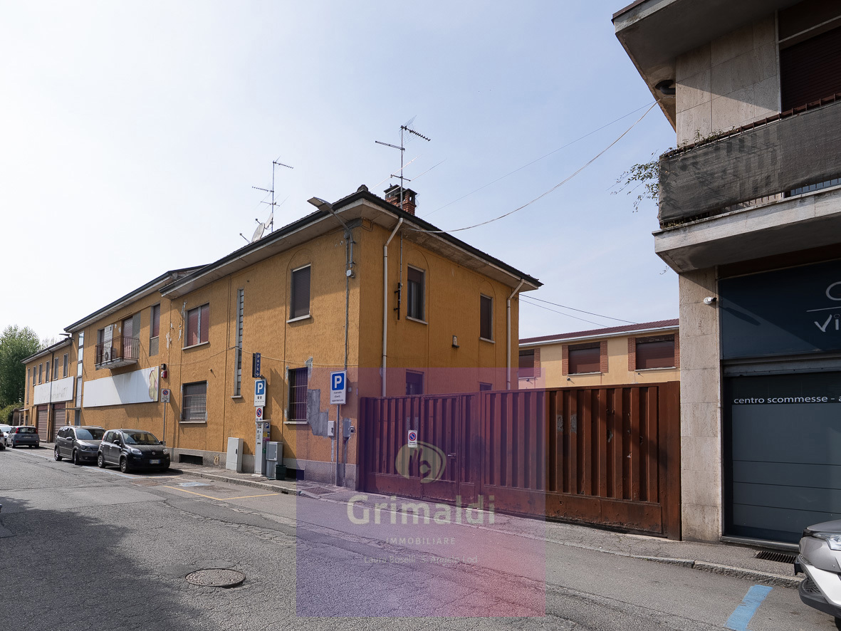 Locale commerciale in affitto a Sant'Angelo Lodigiano