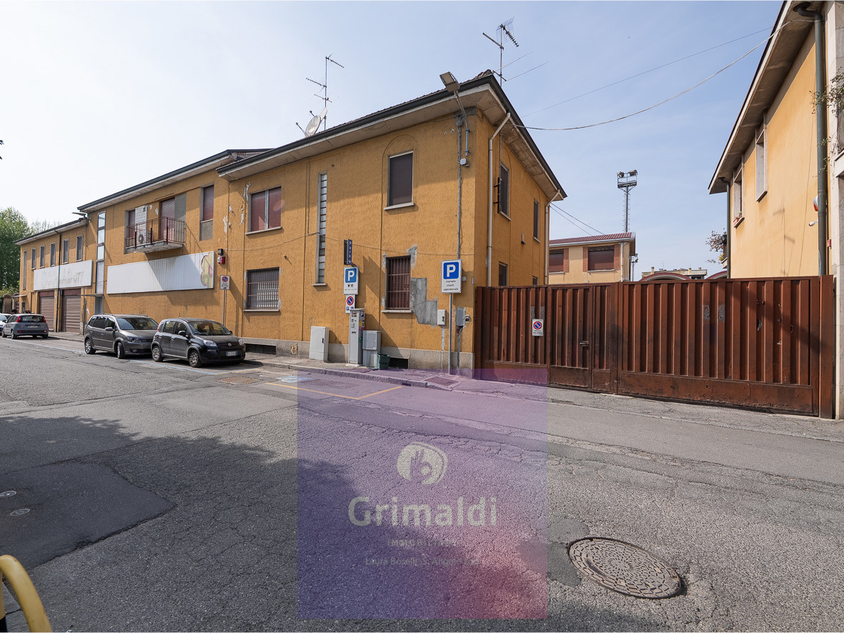 Locale commerciale in affitto a Sant'Angelo Lodigiano