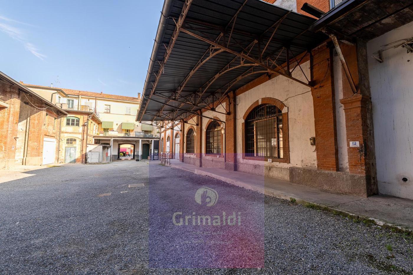 Stabile/Palazzo in vendita a Melegnano