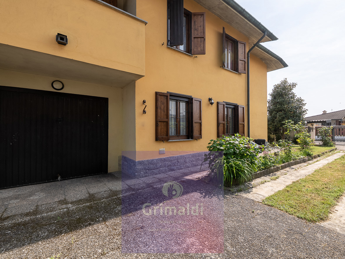 Villa Bifamiliare con giardino a Marudo